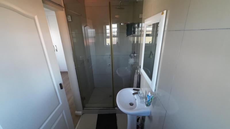 4 Bedroom Property for Sale in Zeekoevlei Western Cape